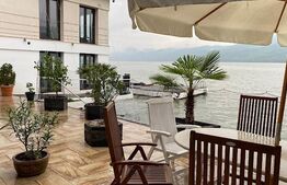 Pensiune 6 camere, 307 mp utili + 443 teren, Clisura Dunarii