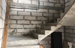 Vila 5 camere 214mp, teren 536 mp, Targoviste-Priseaca