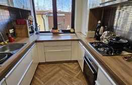 Apartament in vila, 4 camere, 111 mpu , teren 100mp , Aleea Manastirii 