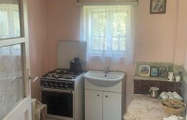 Casa , 3 camere, 77mp + Teren 2899mp , zona Comisani