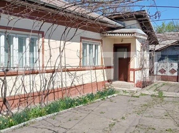 Casa de vânzare 6 camere Nord-Vest - 138719CV | BLITZ Târgoviște | Poza1