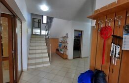 Vila 6 camere,241 mp utili +5813 teren, 17 km Targoviste 