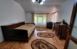 Vila 6 camere,241 mp utili +5813 teren, 17 km Targoviste 