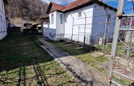 Casa de vacanta, 60 mp, zona Pucioasa