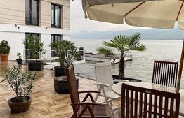 Pensiune 6 camere, 307 mp utili + 443 teren, Clisura Dunarii