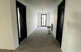 Oportunitate!!!Cladire 600 mp, teren 500 mp, Targoviste