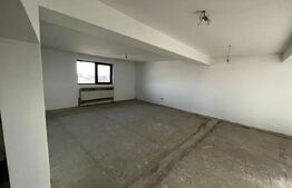 Oportunitate!!!Cladire 600 mp, teren 500 mp, Targoviste