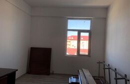 Apartament 3 camere, 90mp, zona Gaesti