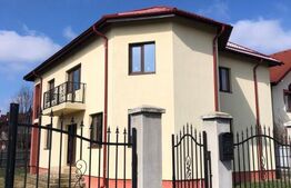 Vila cu 5 camere, 214 mp, teren de 536 mp, Targoviste-Priseaca