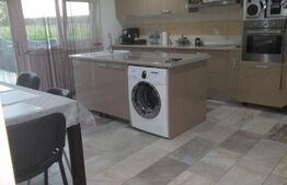 Casă individuală 5 camere, teren 2409 mp, 10 km Targoviste