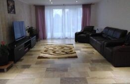 Casă individuală 5 camere, teren 2409 mp, 10 km Targoviste