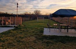 Casă individuală 5 camere, teren 2409 mp, 10 km Targoviste