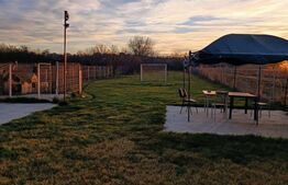 Casă individuală 5 camere, teren 2409 mp, 10 km Targoviste