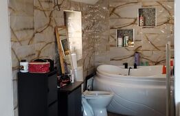  Casă P+M 4 camere suprafata 150 mp, teren 662 mp.Teiș