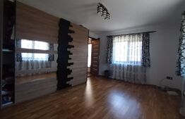  Casă P+M 4 camere suprafata 150 mp, teren 662 mp.Teiș