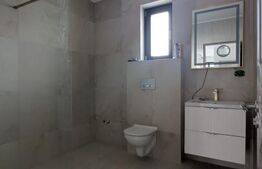 Casă pe structură metalică 3 camere  141 mp utili, teren 900mp, Razvad