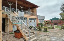 Oportunitate se schimbă vilă Ulmi cu casa mai mica in Targoviște