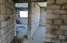 Casa la rosu , P+M, suprafata construita 232 mp, Razvad.