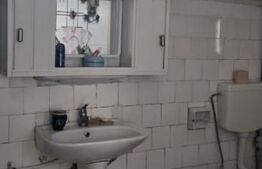 Casă de vacanță , 120mp construiți , 2400mp teren, zona  Gura Ocniței