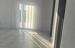 Duplex , 3 camere P+M, 300mp teren, zona str Campulung