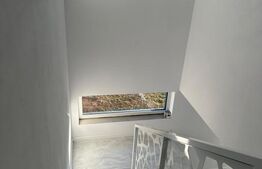 Duplex , 3 camere P+M, 300mp teren, zona str Campulung