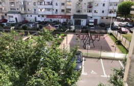 Apartament 3 camere ,75mp , zona Micro 11 