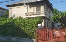 Casă Pucioasa Centru