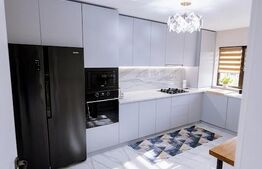 Aninoasa Casă/Vilă Modernă de Lux