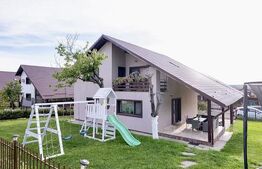 Aninoasa Casă/Vilă Modernă de Lux