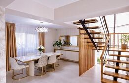 Aninoasa Casă/Vilă Modernă de Lux