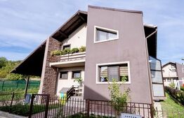 Aninoasa Casă/Vilă Modernă de Lux