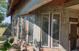 Casa/Vilă, 341 mp construiti, teren 1000 mp, Tărtășești