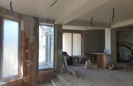 Casa/Vilă, 341 mp construiti, teren 1000 mp, Tărtășești