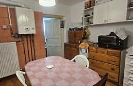 Apartament in casa, zona CENTRALA cu 4 camere, 118,4 mp, Targoviste 