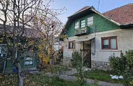 Casa finisata, 70 mp si 920 mp teren, in Moroeni cu priveliste la deal si munte!