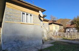 Casa de vanzare, 1392 mp de teren, zona-Visinesti