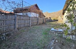 Casa de vanzare, 1392 mp de teren, zona-Visinesti