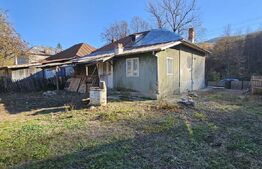 Casa de vanzare, 1392 mp de teren, zona-Visinesti