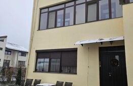 Duplex in vilă, 4 camere, 150 mp , teren 100mp , Aleea Manastirii 