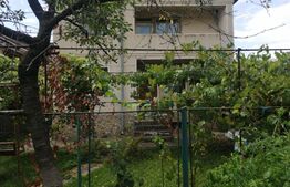 Casă individulă, 293 mp, teren 693 mp, Pucioasa central