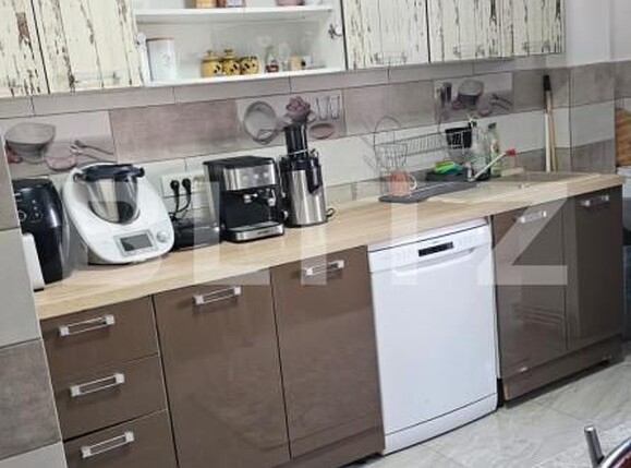 Apartament de vânzare 4 camere Micro 3 - 162082AV | BLITZ Târgoviște | Poza4