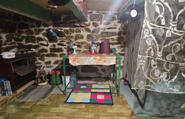 Casa rustica de vacanta (62mp) in sat Magura cu 1000mp teren si anexe!