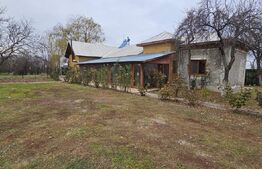 0% Comision! Casa cu 4 camere, 148 mp, 1700 mp teren, in Costestii din Deal