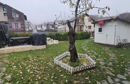 Casa cu 3 camere, 140 mp si 500 mp curte plus terasa, zona Doicesti