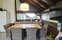 Casa cu 3 camere, 140 mp si 500 mp curte plus terasa, zona Doicesti