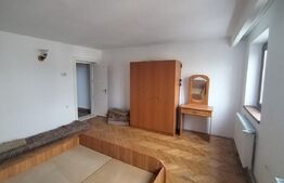 Ultracentral Închiriere casă/vilă, 4 camere, 150 mp