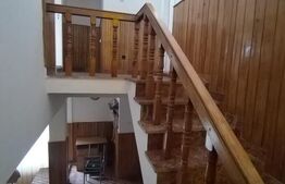 Închiriere Casă 4 camere, 3 Dormitoare, Sufragerie, 2 Bai, Bucatarie, Pivnita. 