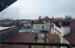 Închiriere Casă 4 camere, 3 Dormitoare, Sufragerie, 2 Bai, Bucatarie, Pivnita. 