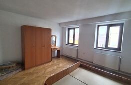 Ultracentral Închiriere casă/vilă, 4 camere, 150 mp