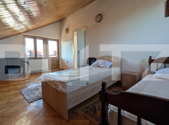 Casa de închiriat 4 camere Central - 163689CI | BLITZ Târgoviște | Poza1